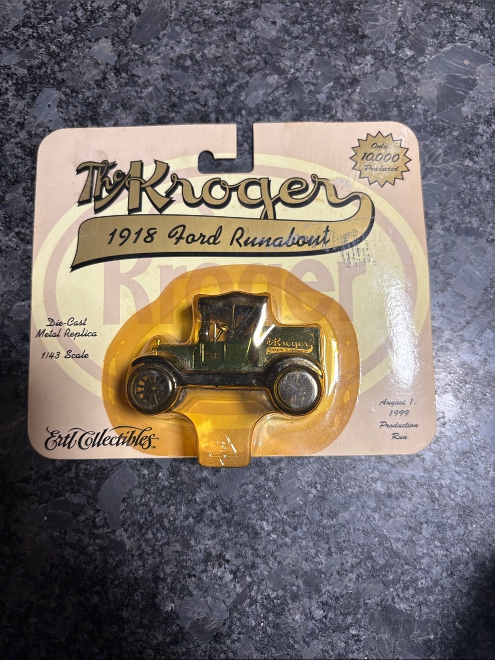 NIP The Kroger 1918 Ford Runabout Die-Cast Toy Car - Green - Picture 3 of 3